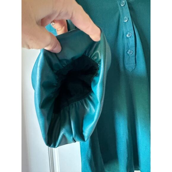 Chicos Faux Leather Balloon Sleeves Henley Top Peacock Size Large - Picture 3 of 7